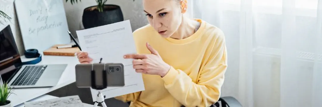 Make money on your phone with a side hustle